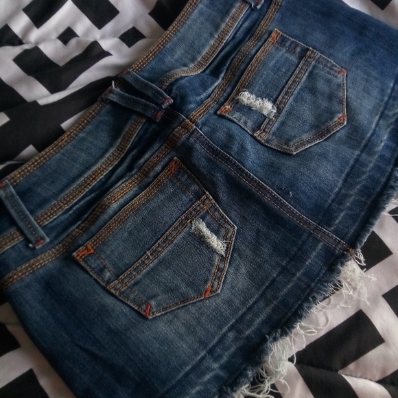 Jean skirt - Picture 2 of 3